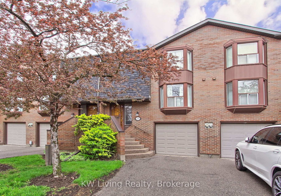 89-gypsy-roseway-north-york-ontario-c12335322