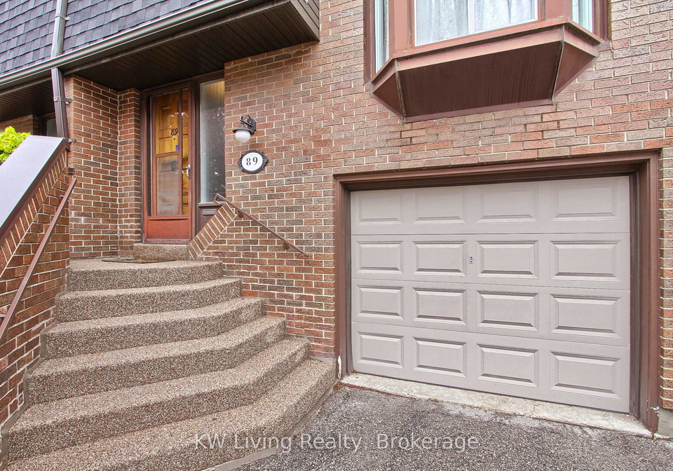 89-gypsy-roseway-north-york-ontario-c12335322