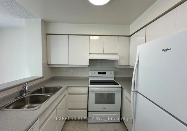 942-yonge-street-toronto-ontario-c12335400
