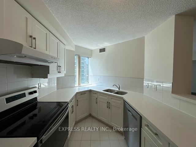 10-yonge-street-toronto-ontario-c12335424