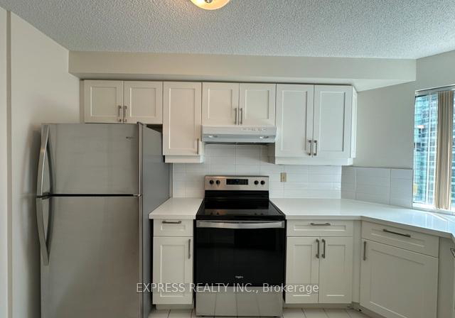 10-yonge-street-toronto-ontario-c12335424
