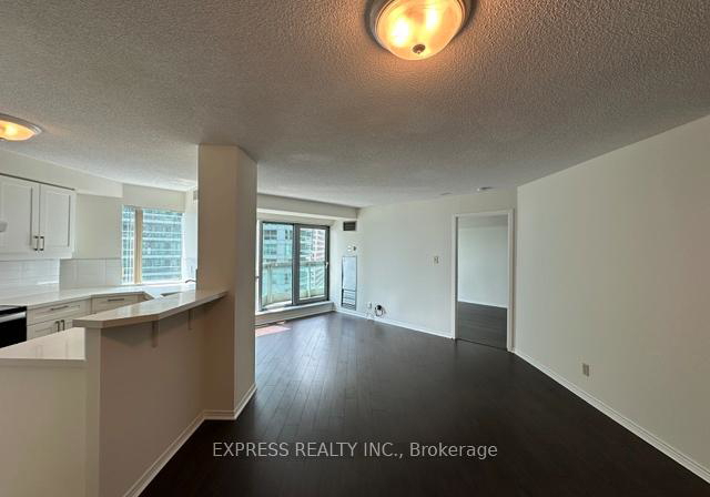 10-yonge-street-toronto-ontario-c12335424