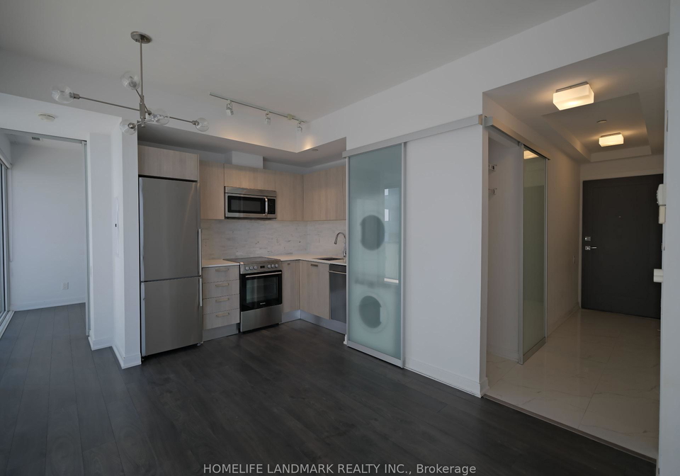 42-charles-street-e-toronto-ontario-c12335430