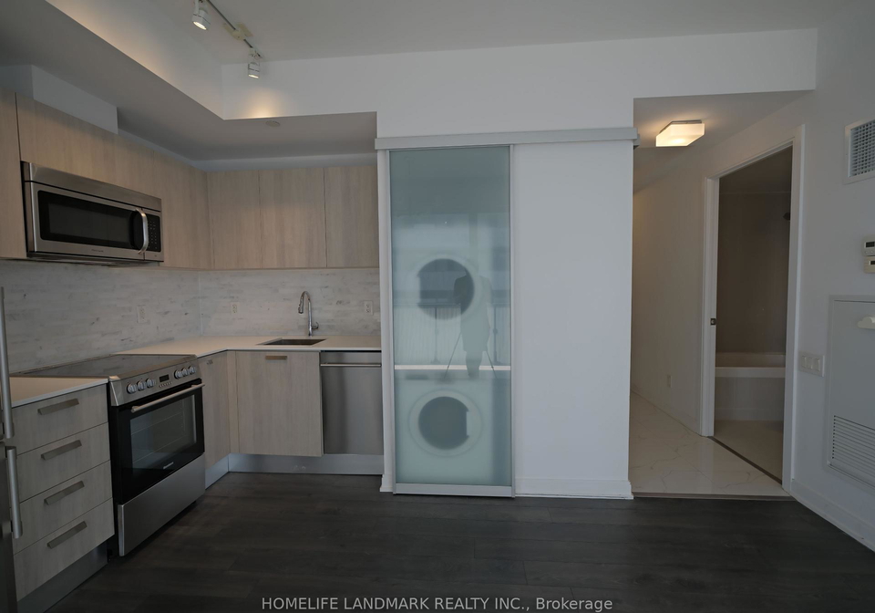 42-charles-street-e-toronto-ontario-c12335430