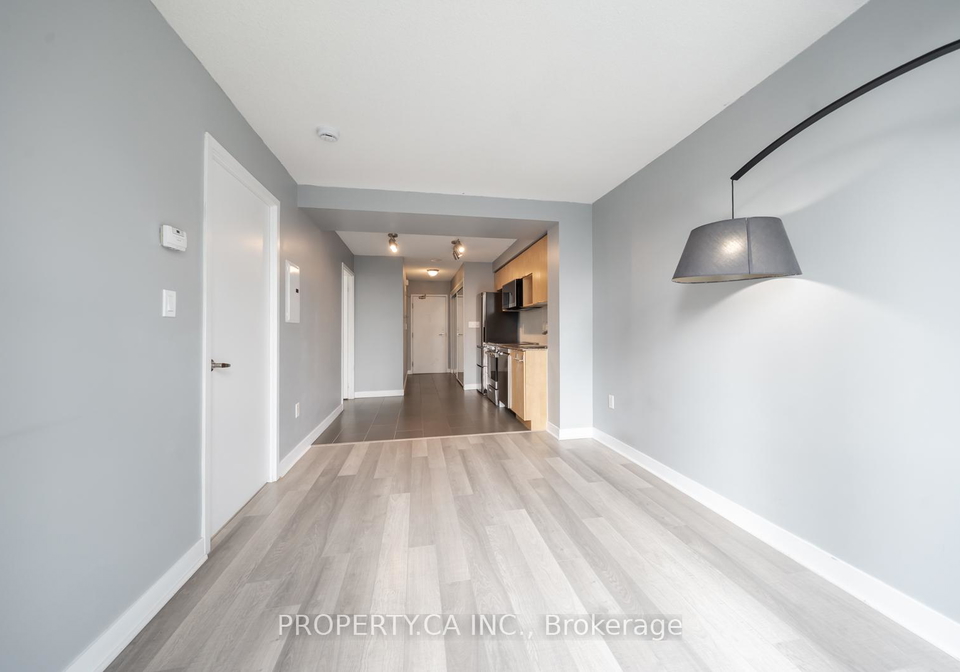 15-fort-york-boulevard-toronto-ontario-c12335547