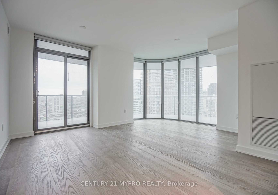 11-wellesley-street-w-toronto-ontario-c12335600
