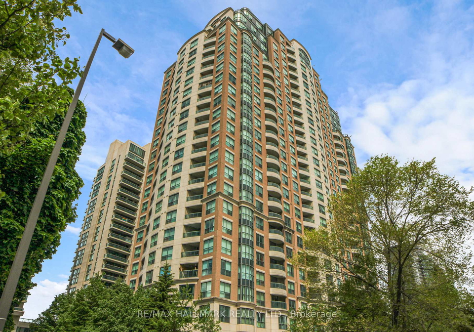 7-lorraine-drive-toronto-ontario-c12335642