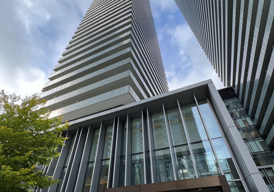 42-charles-street-e-toronto-ontario-c12335655