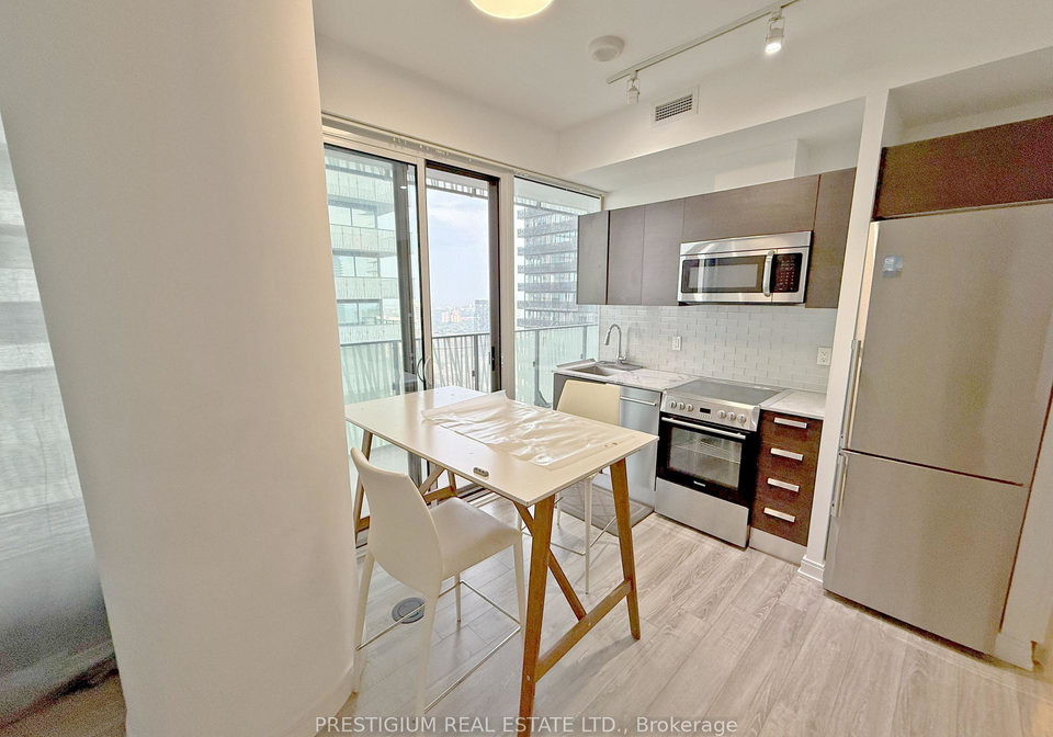 42-charles-street-e-toronto-ontario-c12335655
