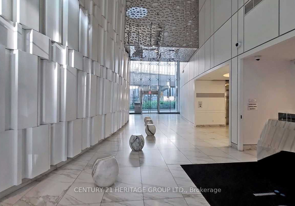 12-york-street-toronto-ontario-c12335725