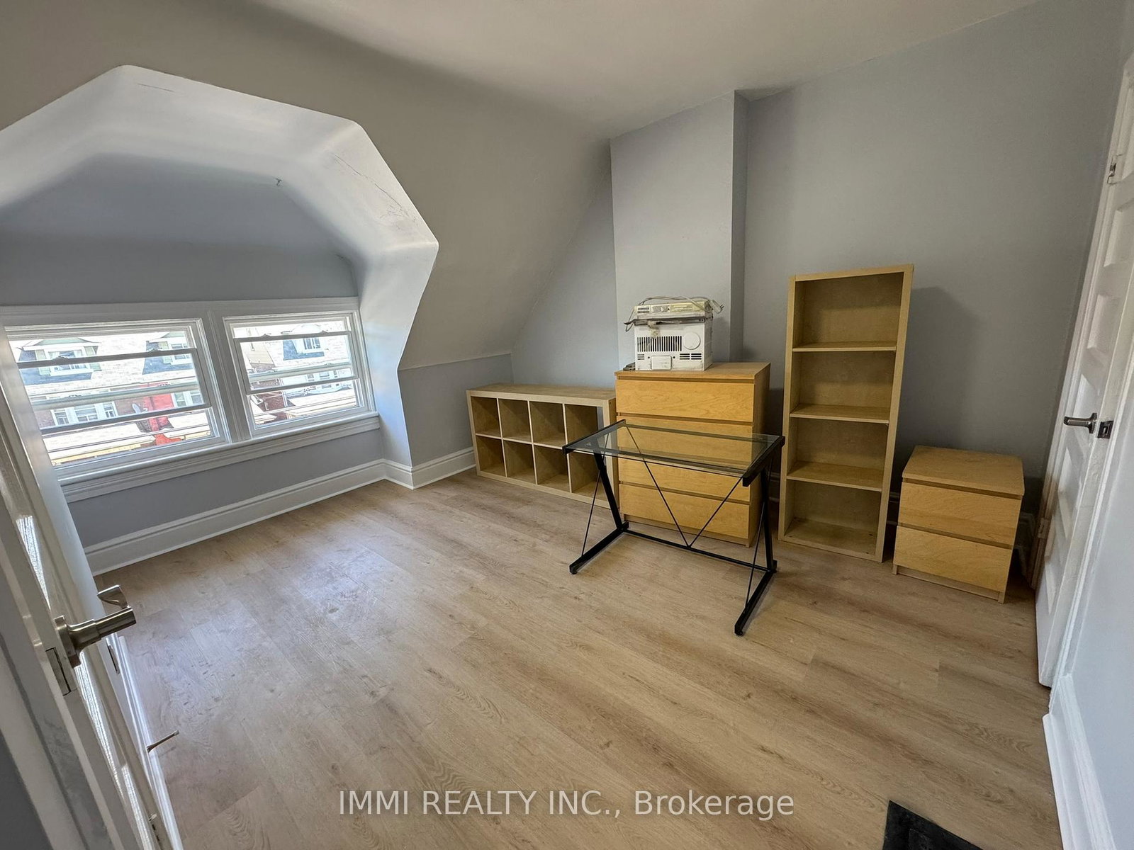 618-bathurst-street-toronto-ontario-c12335732