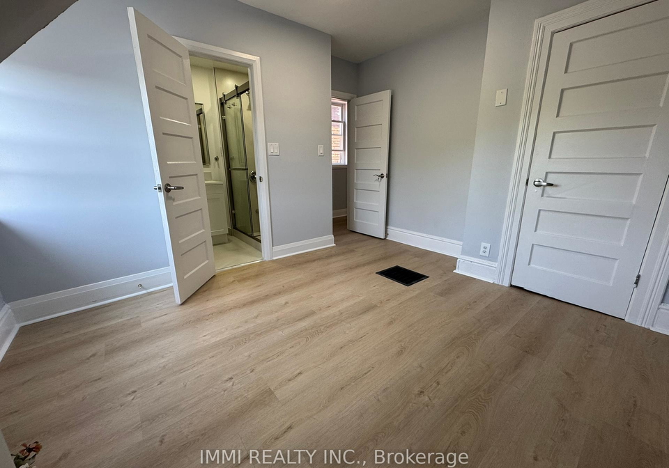 618-bathurst-street-toronto-ontario-c12335733
