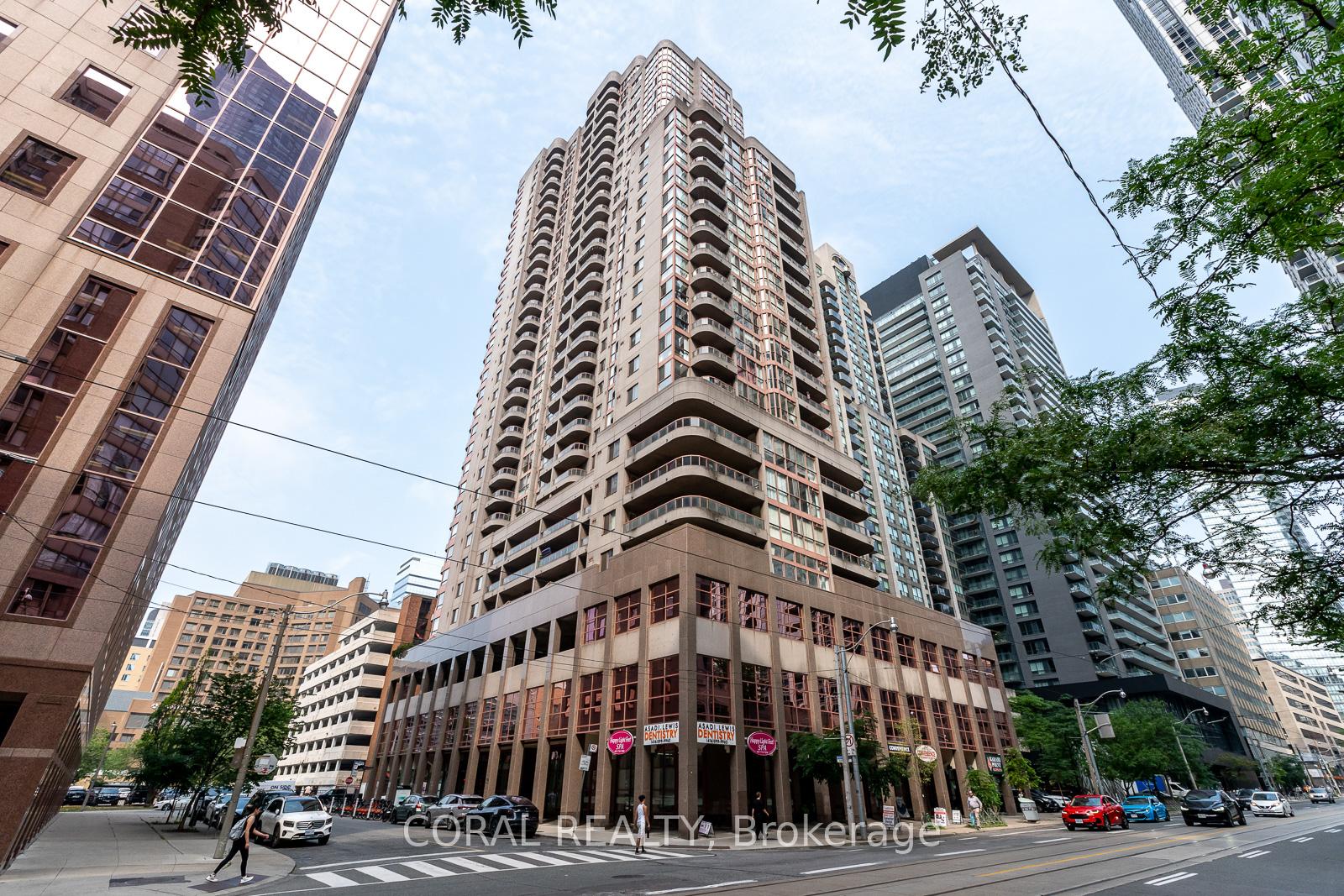 736-bay-street-toronto-ontario-c12335756