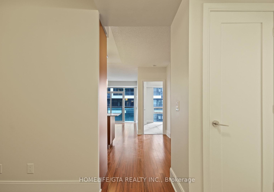 25-broadway-avenue-toronto-ontario-c12335783