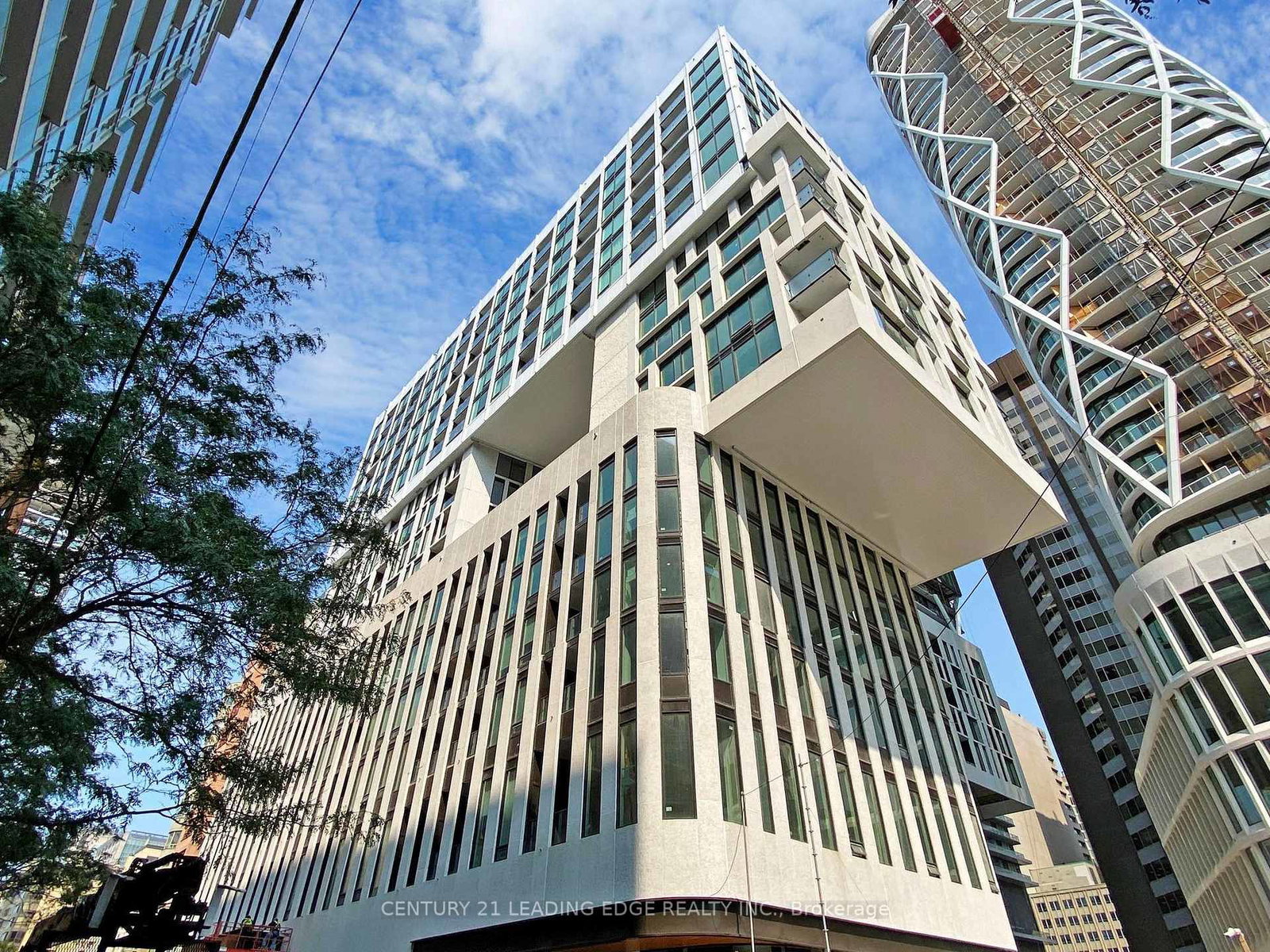 121-st-patrick-street-toronto-ontario-c12335808