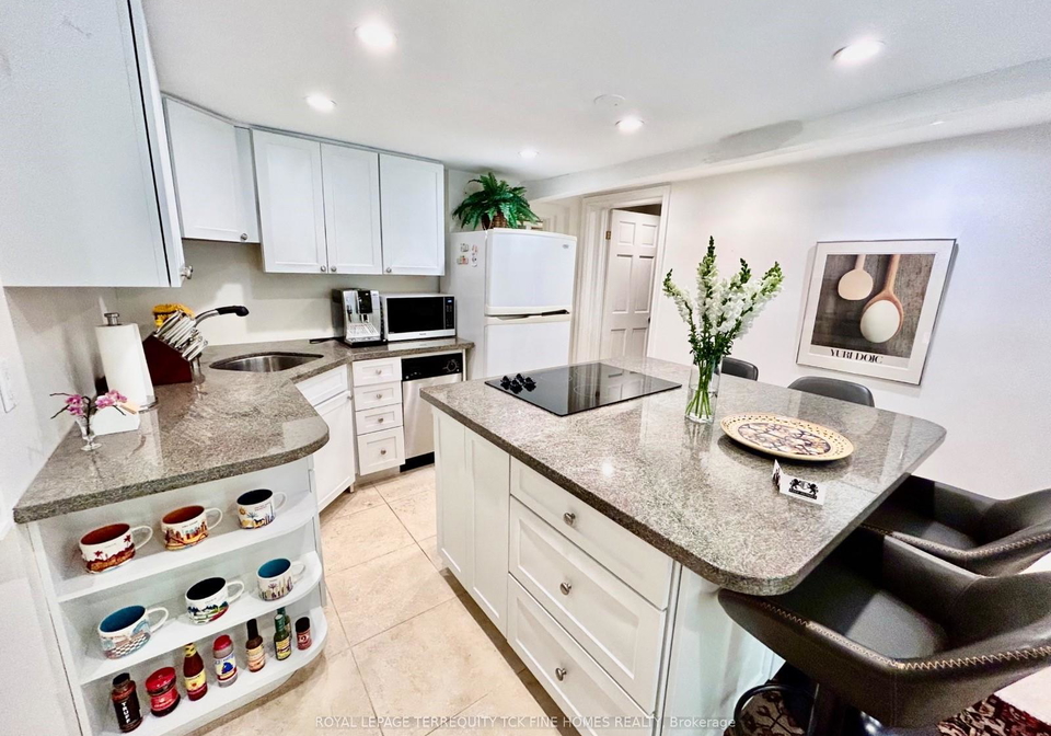 171-roxborough-street-e-toronto-ontario-c12335809