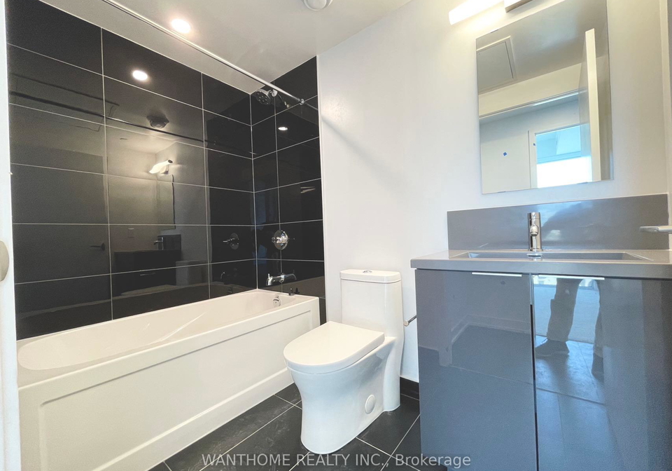238-simcoe-street-toronto-ontario-c12335890