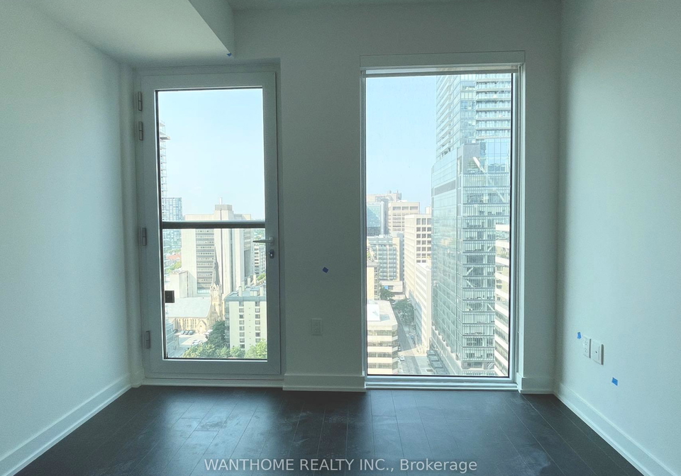 238-simcoe-street-toronto-ontario-c12335890