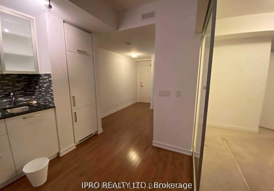 14-york-street-toronto-ontario-c12335925