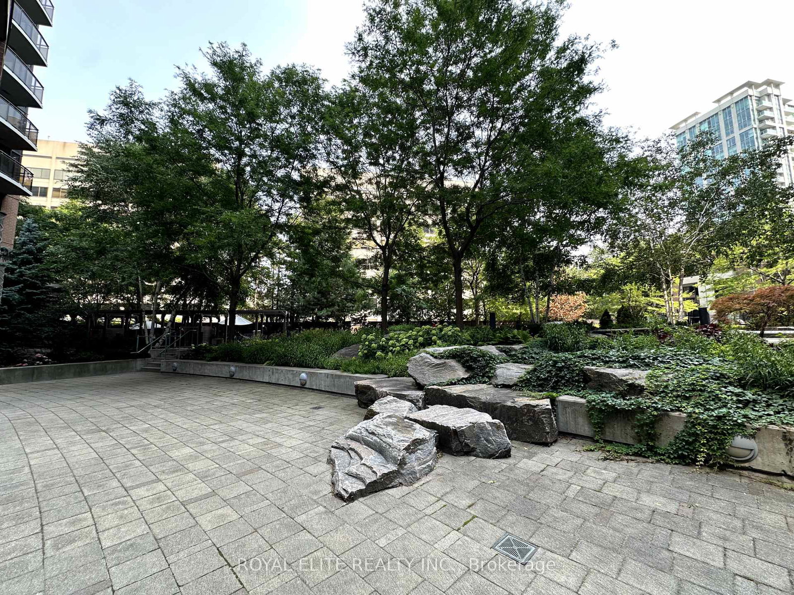 33-sheppard-avenue-e-north-york-ontario-c12336108