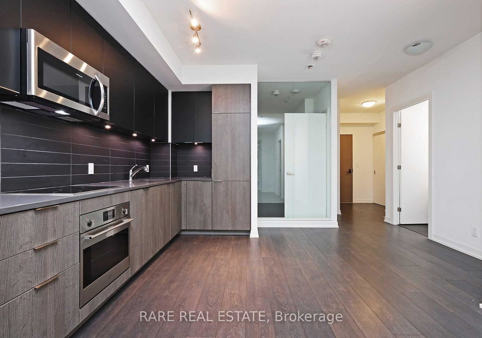223-st-clair-avenue-w-toronto-ontario-c12336357
