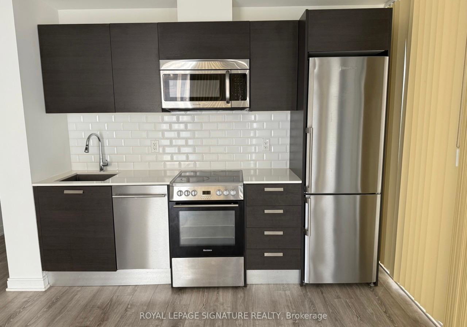 42-charles-street-e-toronto-ontario-c12336596