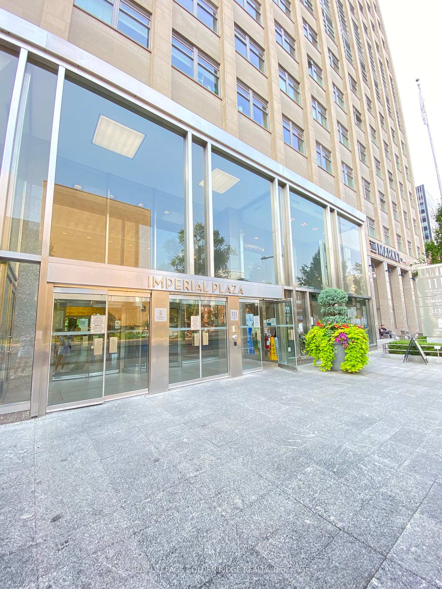 111-st-clair-avenue-w-toronto-ontario-c12336640
