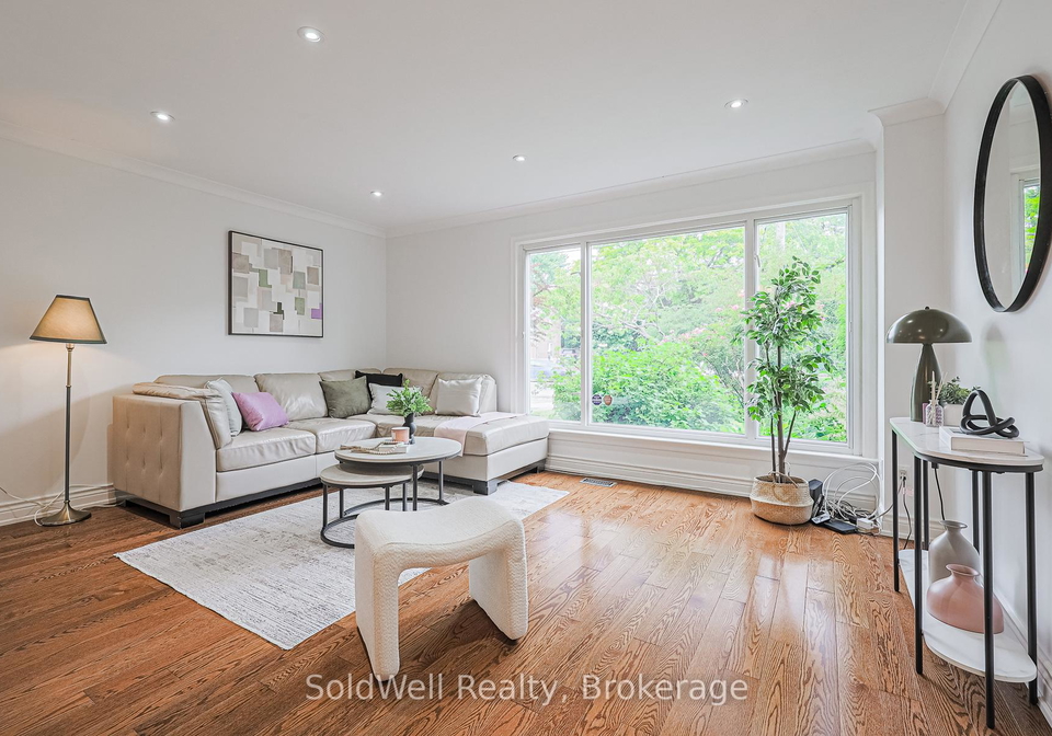 9-lynedock-crescent-north-york-ontario-c12336720