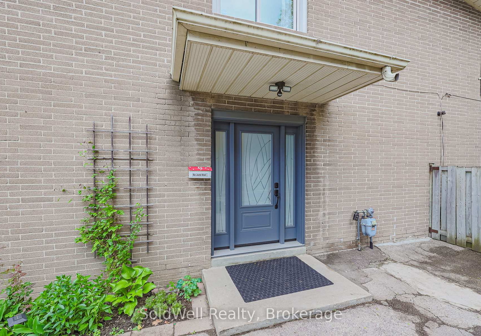9-lynedock-crescent-north-york-ontario-c12336720