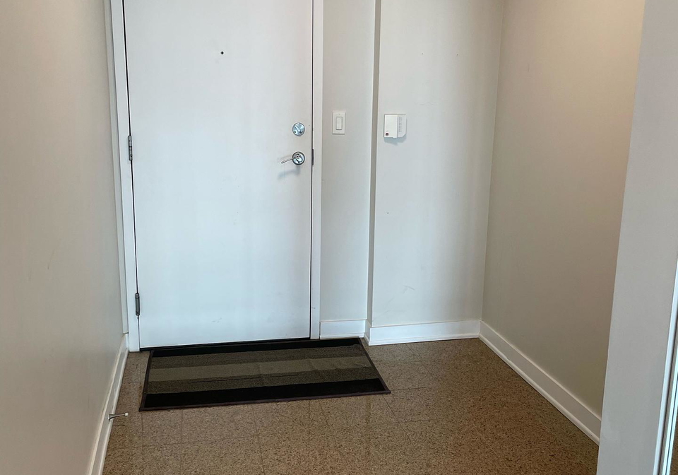 81-navy-wharf-court-toronto-ontario-c12336763