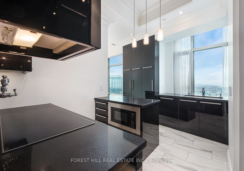 311-bay-street-toronto-ontario-c12336908