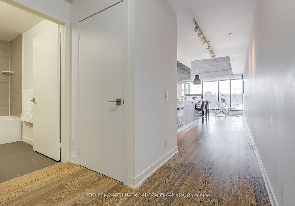 1239-dundas-street-w-toronto-ontario-c12336943