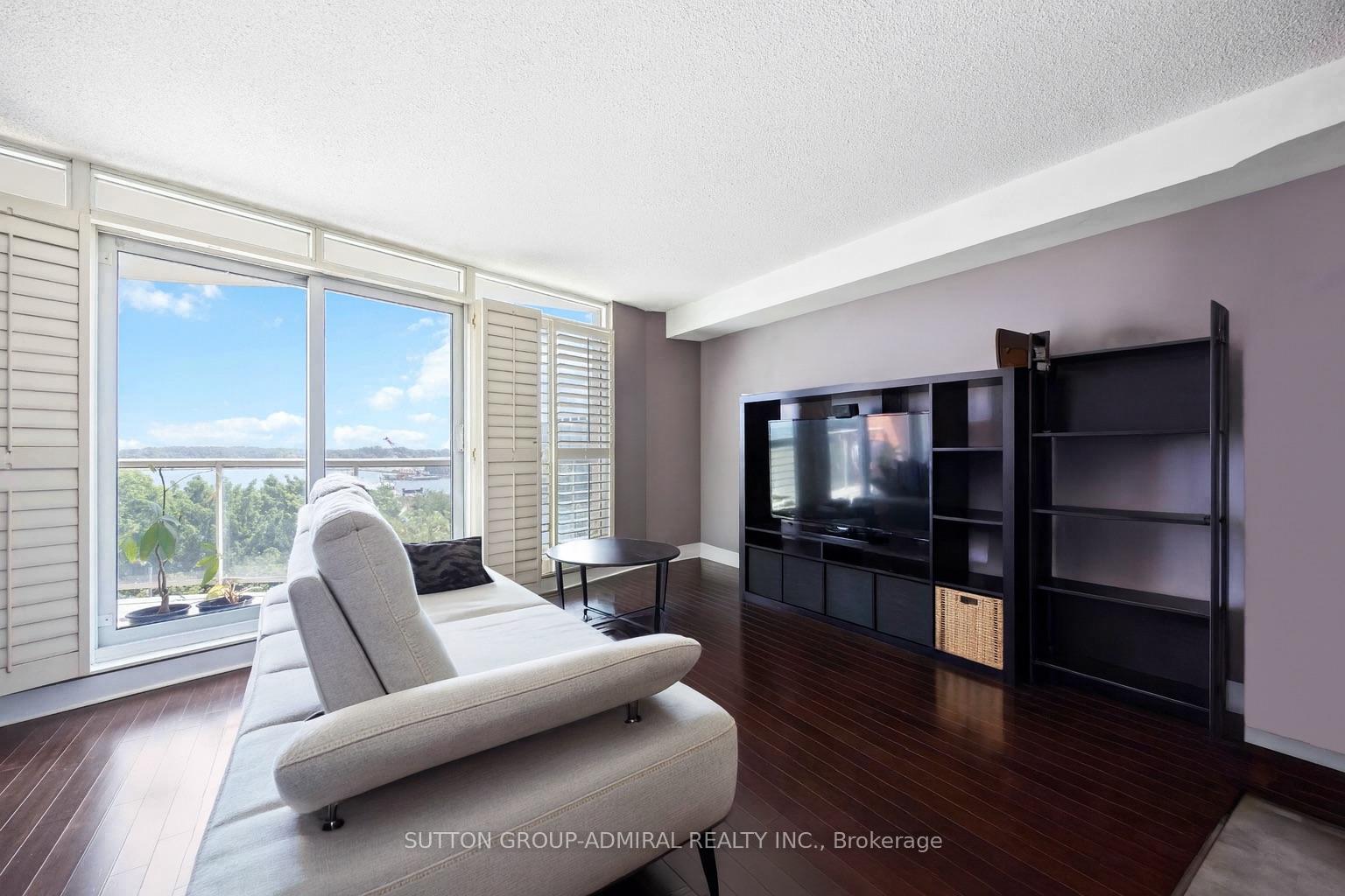 550-queens-quay-w-toronto-ontario-c12337269