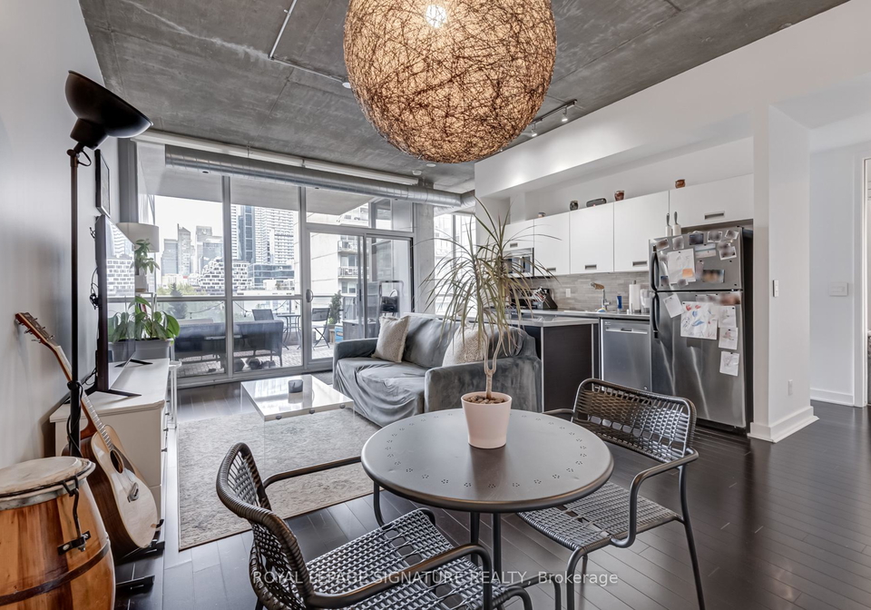 60-bathurst-street-toronto-ontario-c12337323