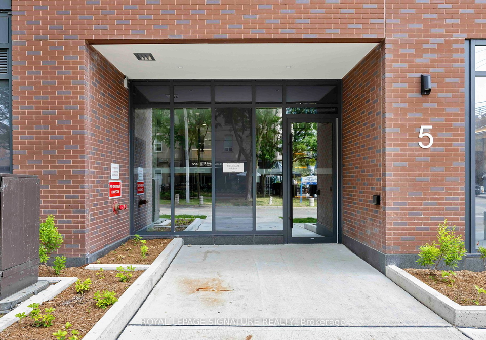 1200-dundas-street-w-toronto-ontario-c12337766
