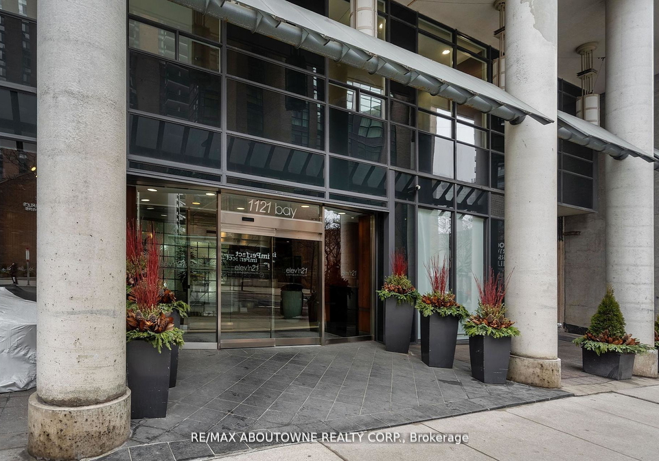 1121-bay-street-toronto-ontario-c12337819