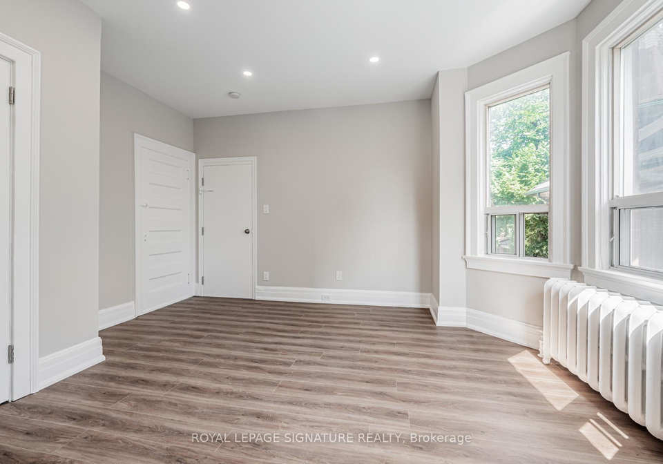 382-palmerston-boulevard-toronto-ontario-c12337831