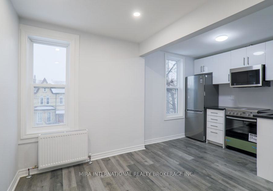 210-carlton-street-toronto-ontario-c12337895