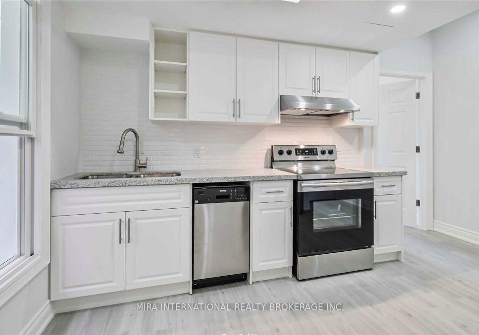 414-dundas-street-e-toronto-ontario-c12337910