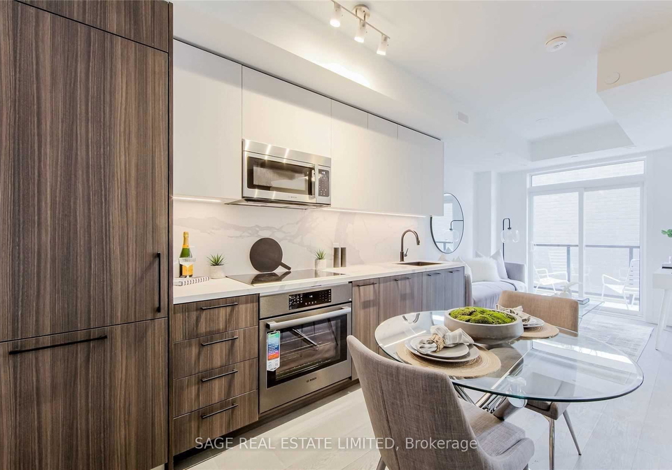 51-winlock-park-north-york-ontario-c12337929
