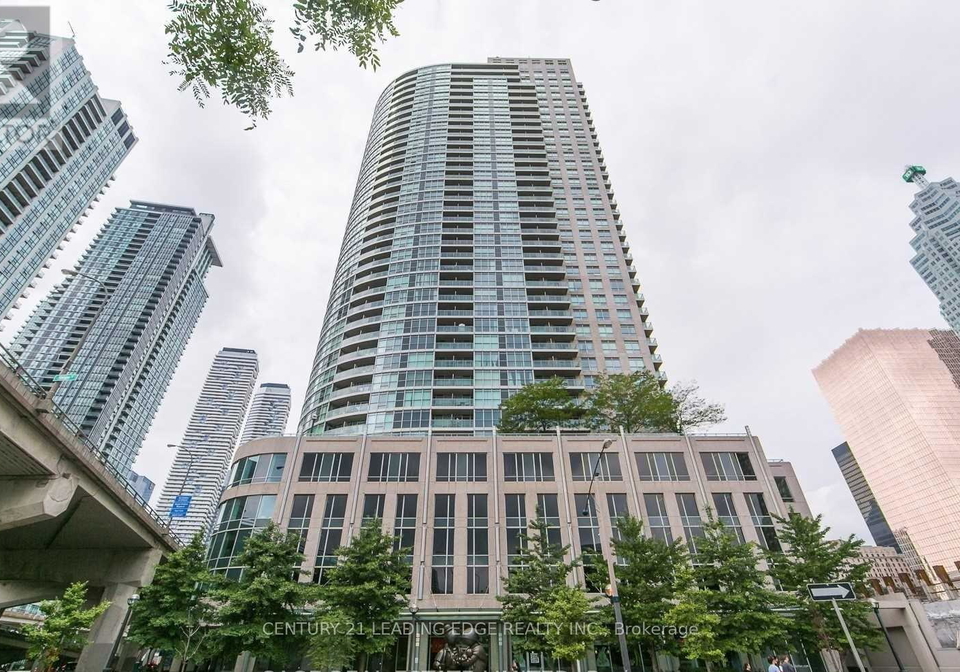 18-yonge-street-toronto-ontario-c12337944