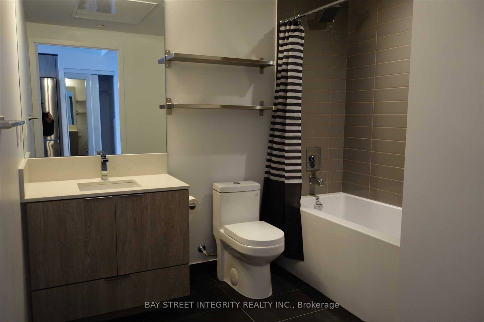 181-dundas-street-toronto-ontario-c12337954
