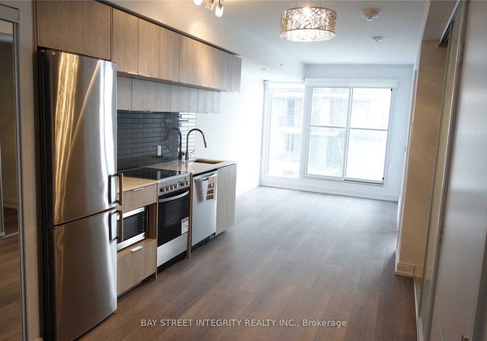 181-dundas-street-toronto-ontario-c12337954