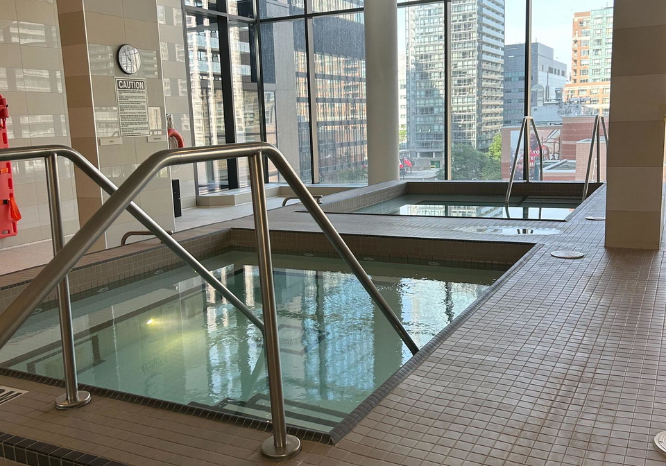 501-yonge-avenue-e-toronto-ontario-c12338069