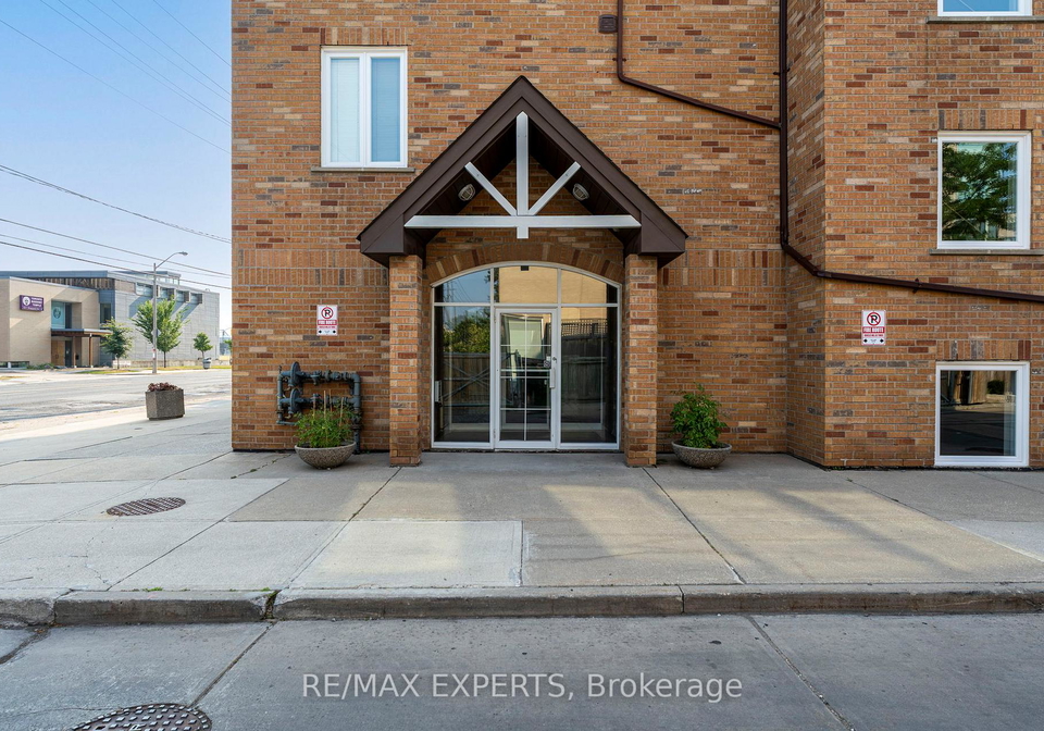 1000-sheppard-avenue-w-toronto-ontario-c12338113