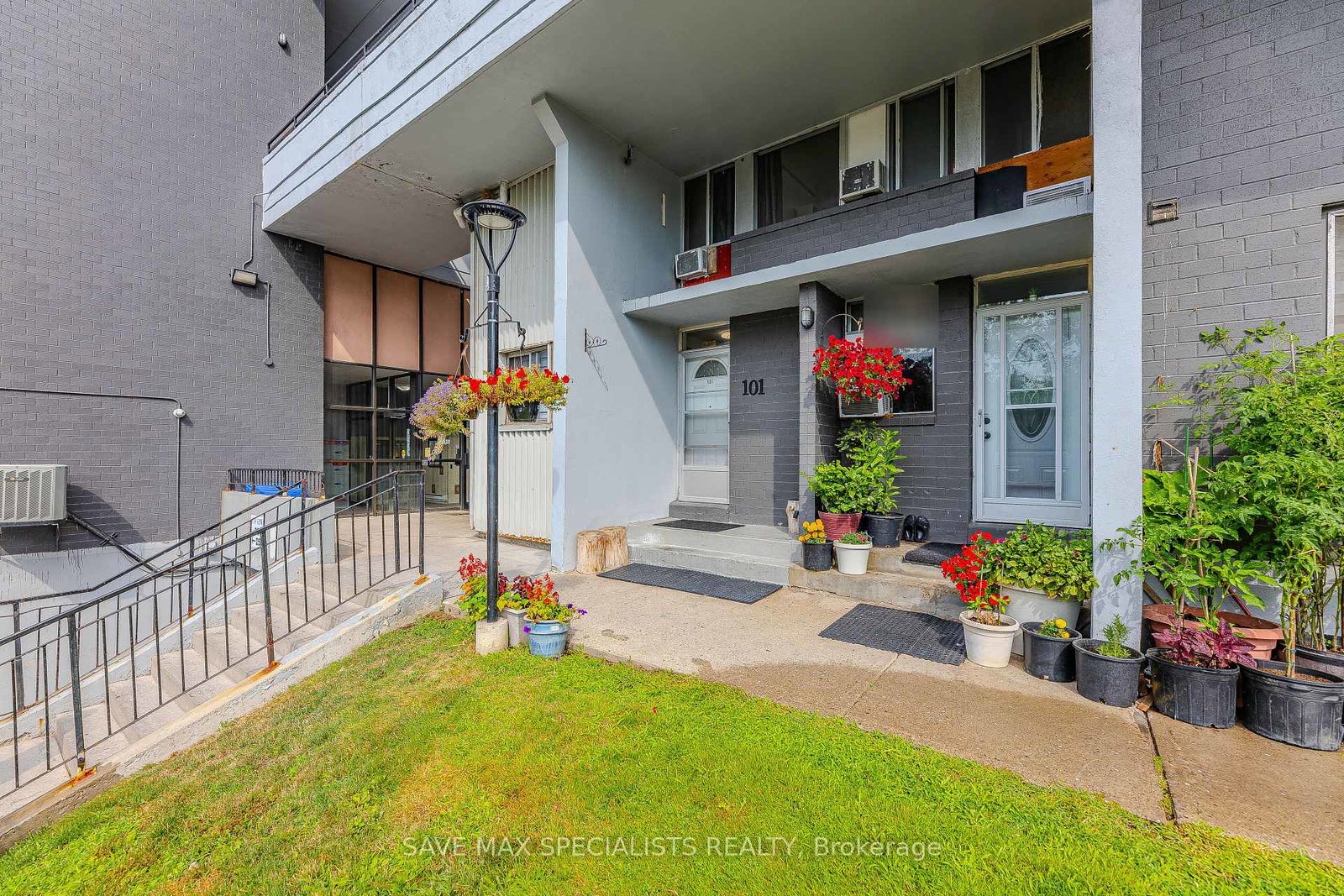 35-sunny-glen-way-east-york-ontario-c12338391