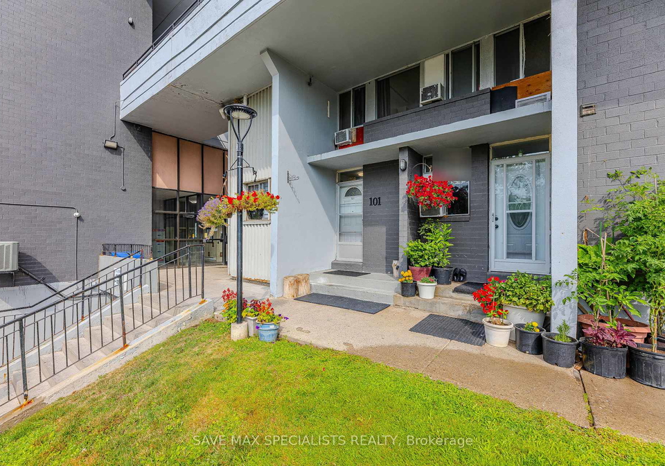 35-sunny-glen-way-east-york-ontario-c12338391