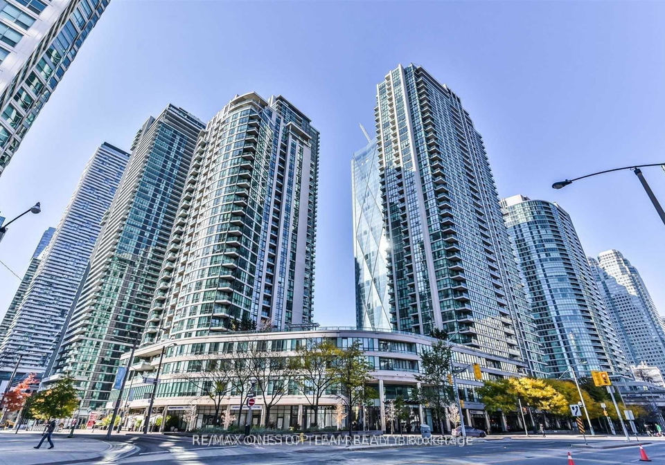 12-yonge-street-toronto-ontario-c12338725
