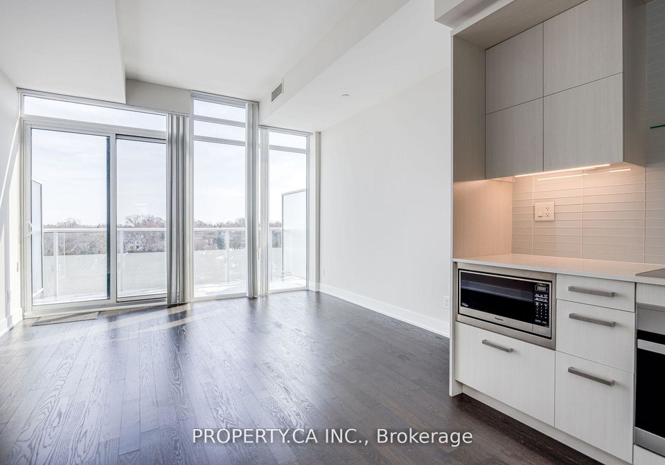 3018-yonge-street-toronto-ontario-c12338922