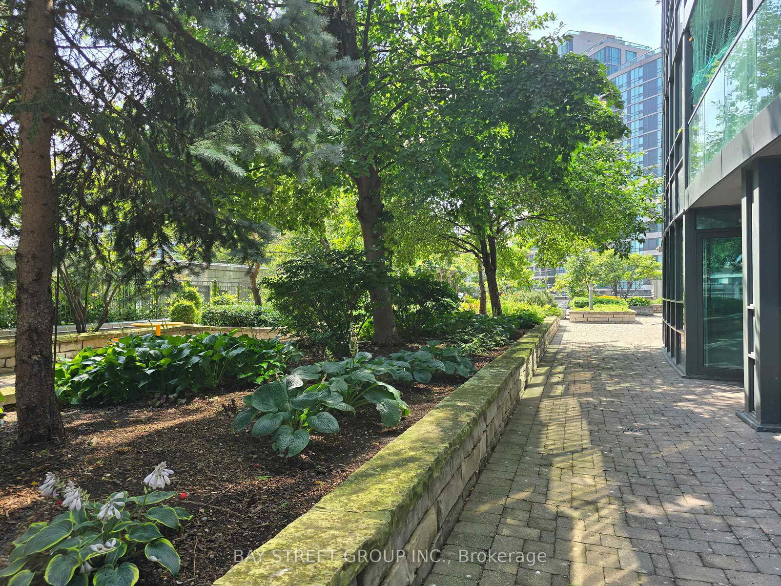 15-greenview-drive-toronto-ontario-c12338935